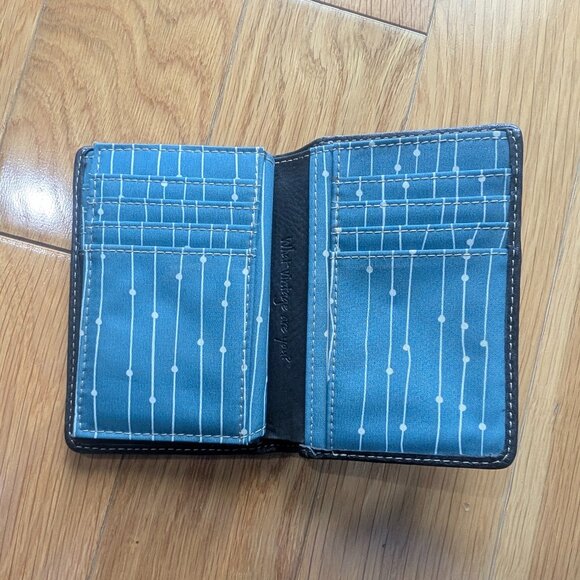 Fossil Women's Black Leather Wallet With Zip Pocket & Snap Closure - Picture 4 of 8